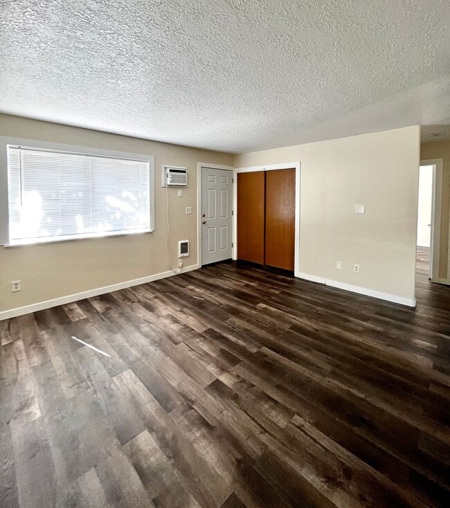 Building Photo - 408 W Pierce St