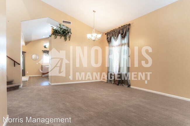 Foto del edificio - 4 br, 3 bath House - 2191 N Tumaci Ct