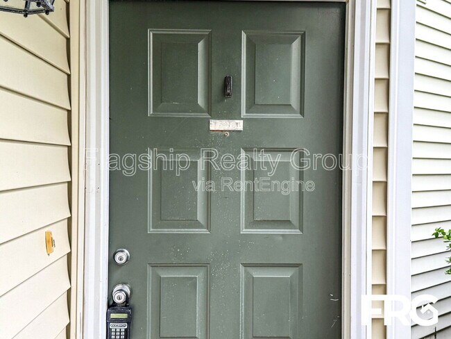 Foto del edificio - 531-B Spring Forest Rd