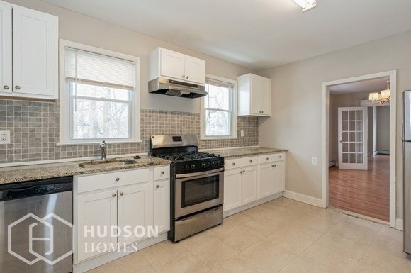 Building Photo - 34 Fairview Pl