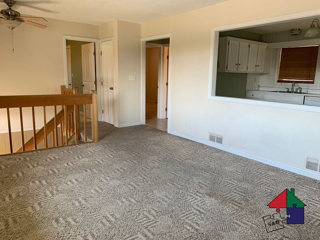 Building Photo - Barre Single Family Home - 4BR 1.5BA with In-Unit Laundry