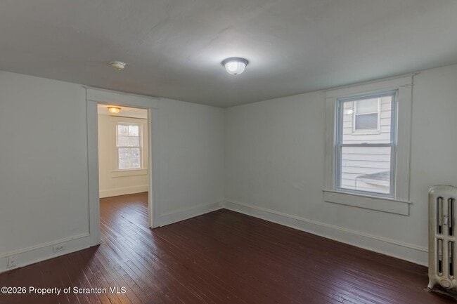 Foto del edificio - 623 E Elm St