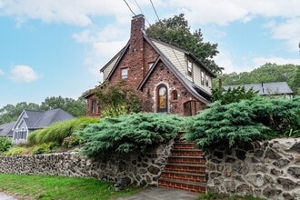 Building Photo - 93 Churchill Ave