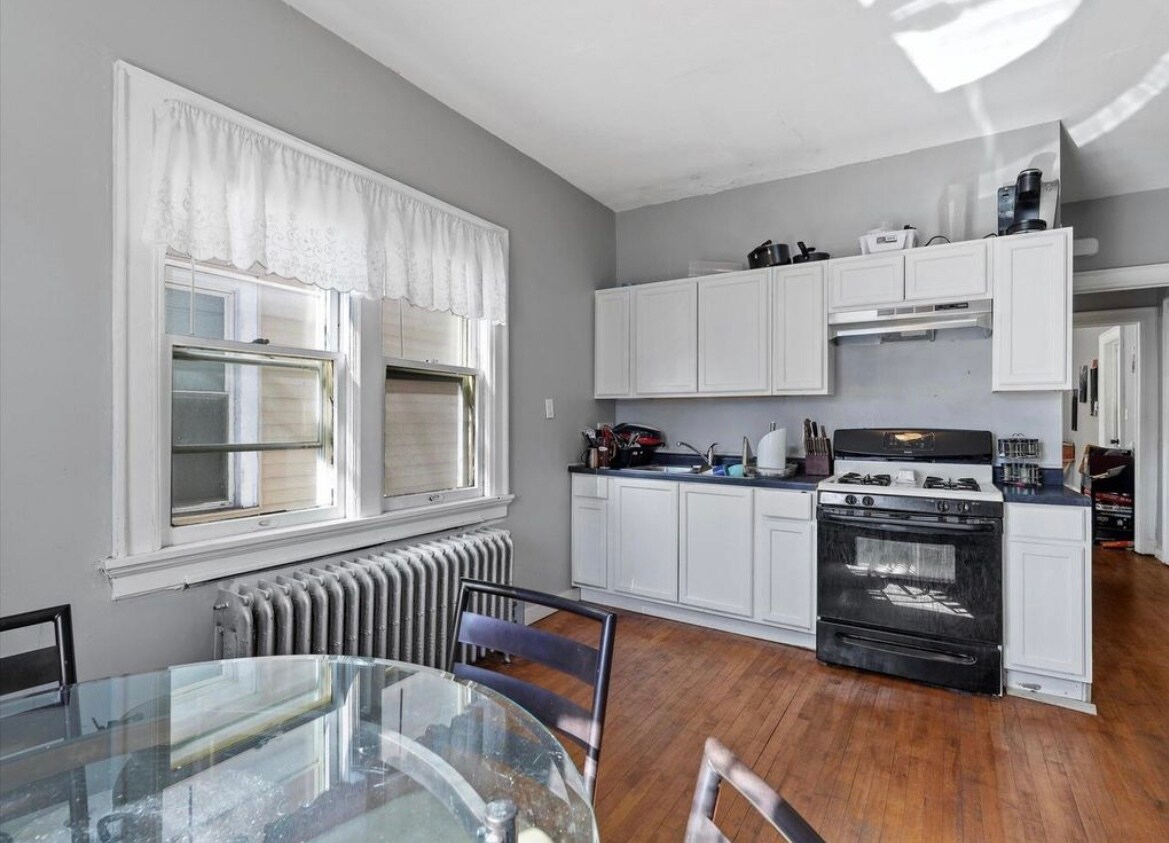 Foto principal - 1163 W Windlake Ave