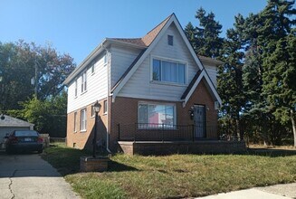 Building Photo - 5961 Bedford St