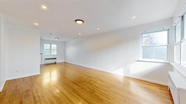 Building Photo - 37 Waring Pl