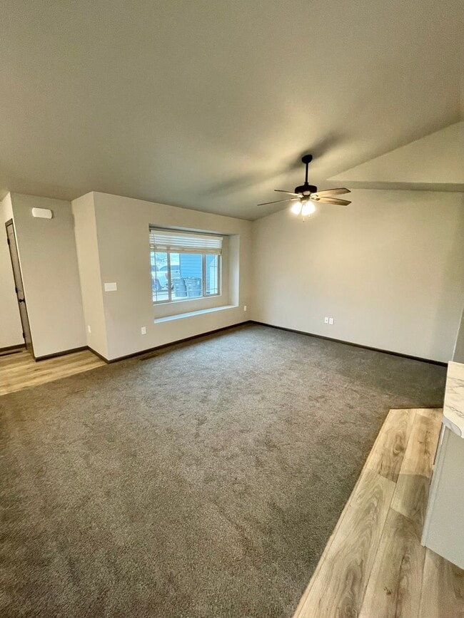 Building Photo - NEWER 4 Bedroom, 3 Bath Home for Rent
