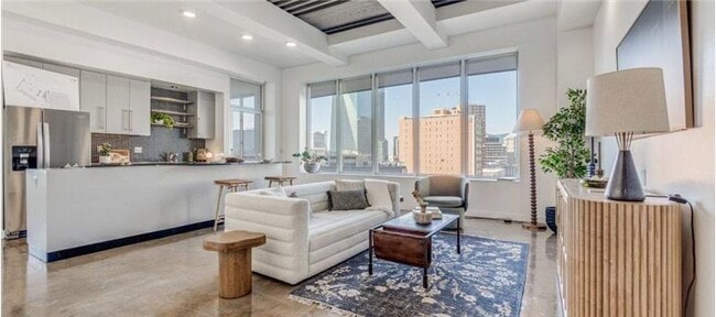 Foto del edificio - 301 N Akard St