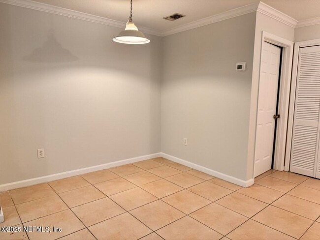 Foto del edificio - 3591 Kernan Blvd S