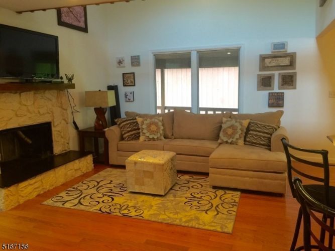 Foto principal - 13 Village Way
