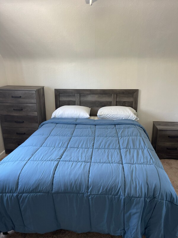 Foto del edificio - 544 Lavender Ln