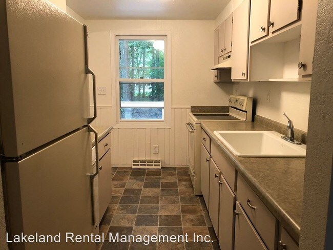 Building Photo - 3 br, 2.5 bath House - 1250 Arrowhead Dr