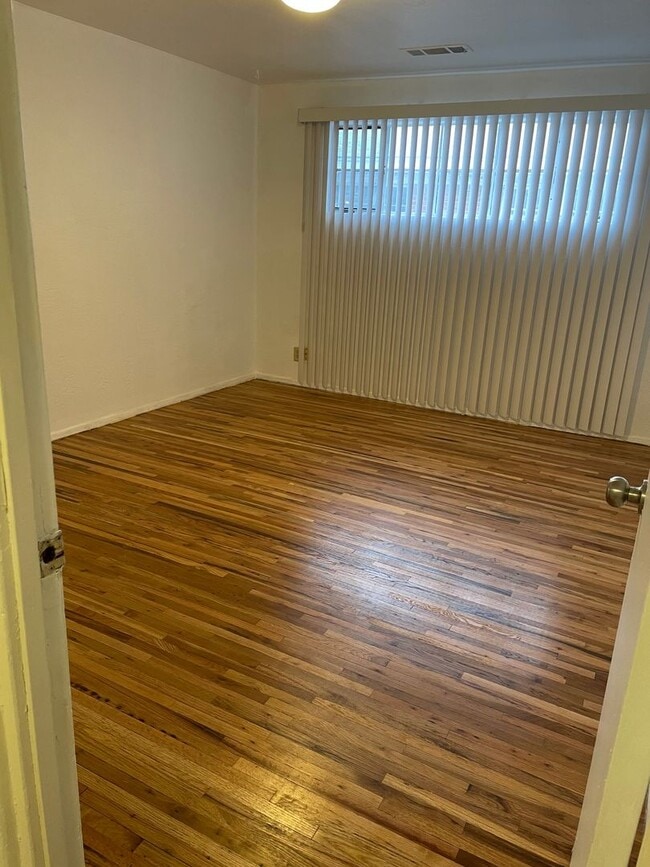 Foto del edificio - Louisiana Blvd SE-845