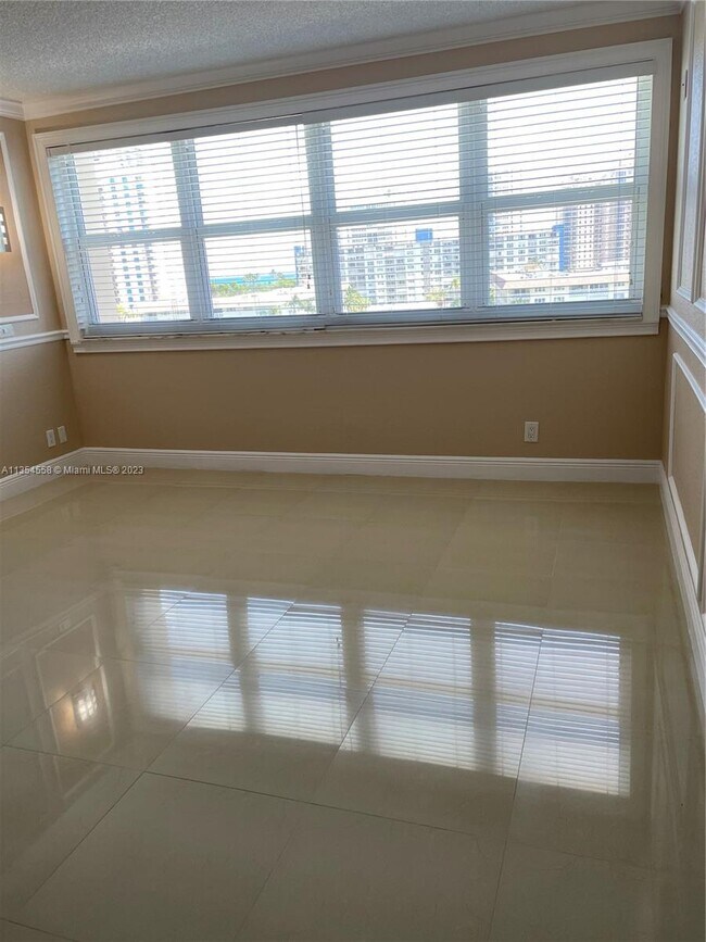 Foto del edificio - 111 Golden Isles Dr