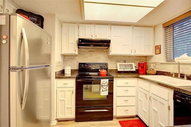 Foto del edificio - 2311 Vassar Ct