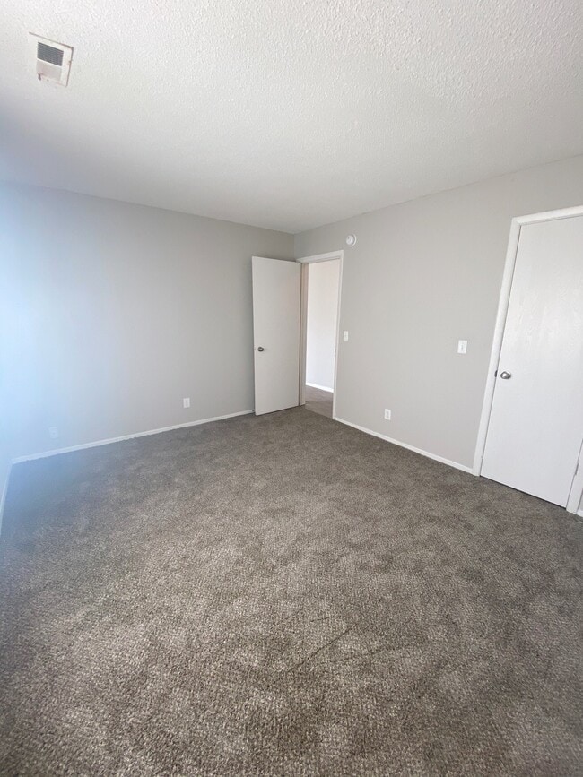 A1 - Bellevue Hills Apartment Homes