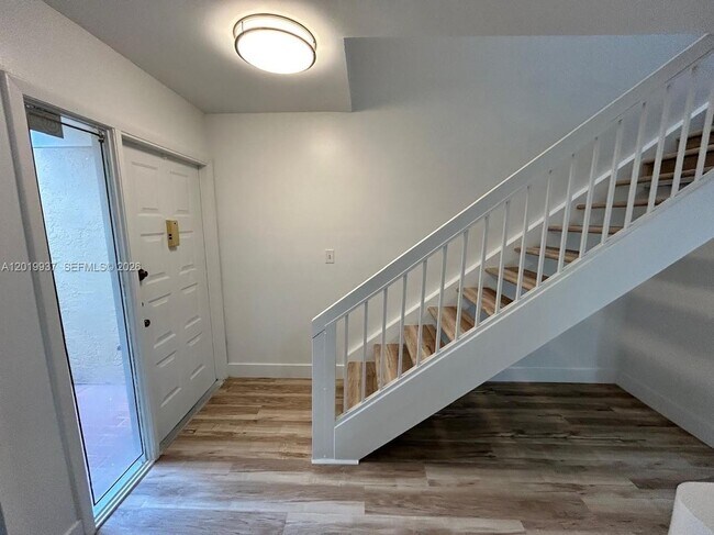 Foto del edificio - 1325 NW 124th Ave