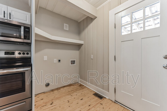 Foto del edificio - 1027 Briarhill Rd
