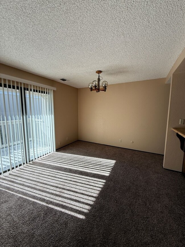 Building Photo - Charming 2-Bed, 2-Bath Condo in Auburn – Great Location & Move-In Ready