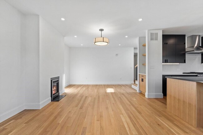 Foto del edificio - 903 Beacon St
