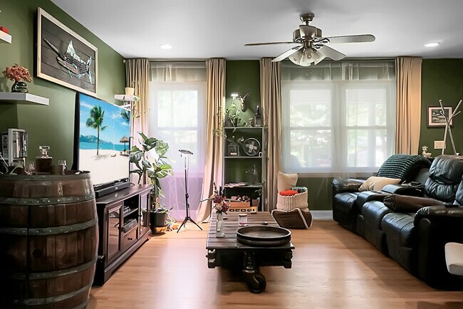 Foto del edificio - 1831 Jaywood Cir