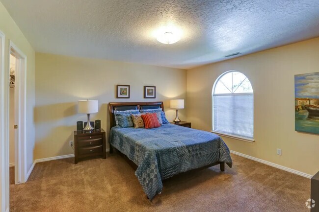Building Photo - Sterling Pointe Apartments