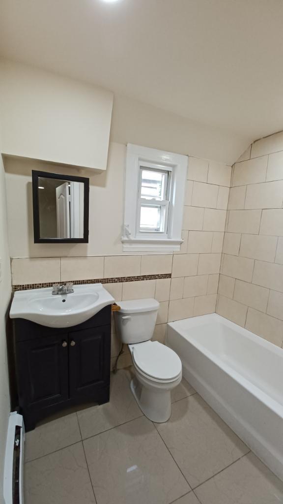 Building Photo - 650 S 20th St