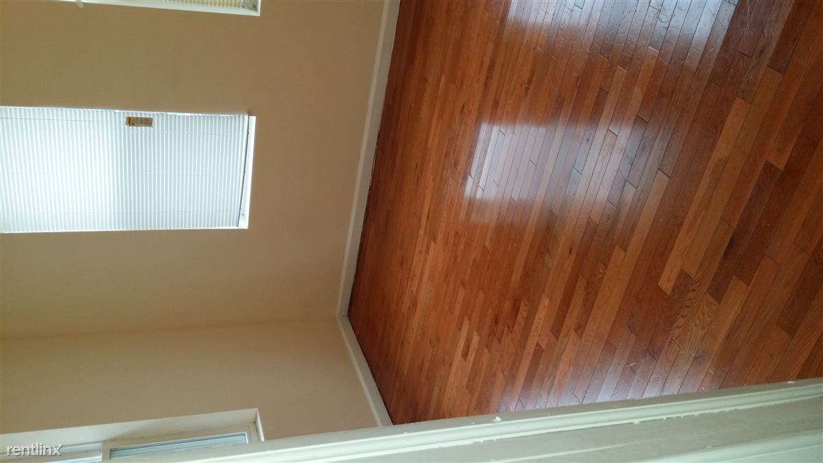 Foto del edificio - 320 Mount Prospect Ave
