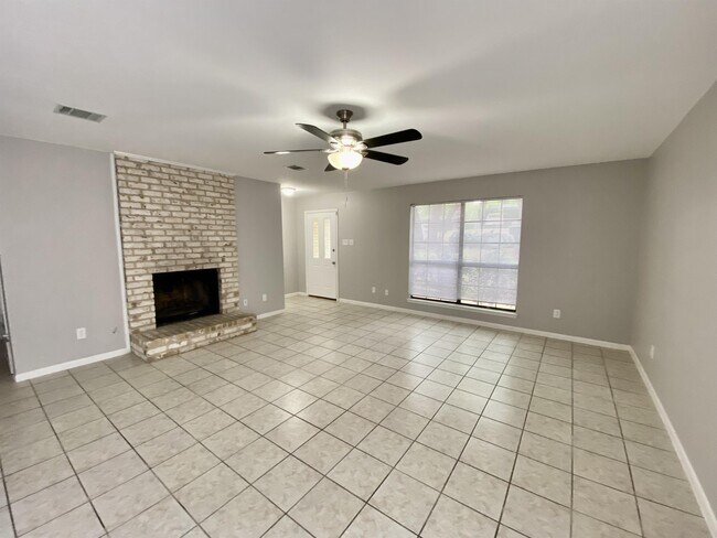 Building Photo - 6824 Edmond Ave
