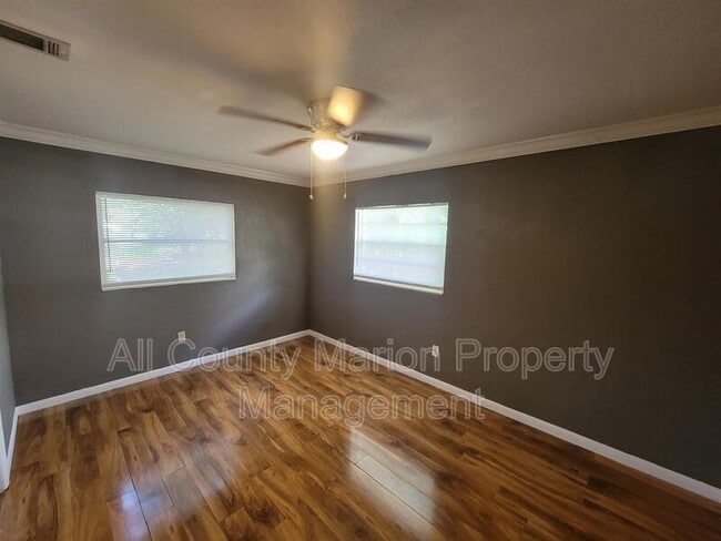 Building Photo - 2108 NE 3rd St