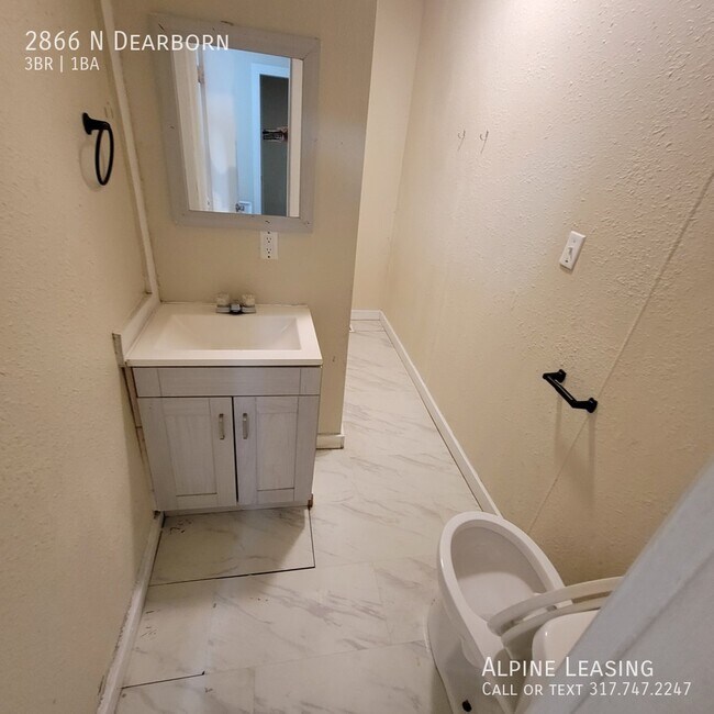 Foto del edificio - 2866 N Dearborn-