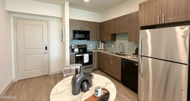 Foto del edificio - 1 br, 1 bath Condo - 174 Bass Pro Dr.