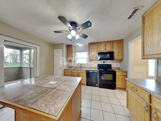 Foto del edificio - 311 Hartford Ct