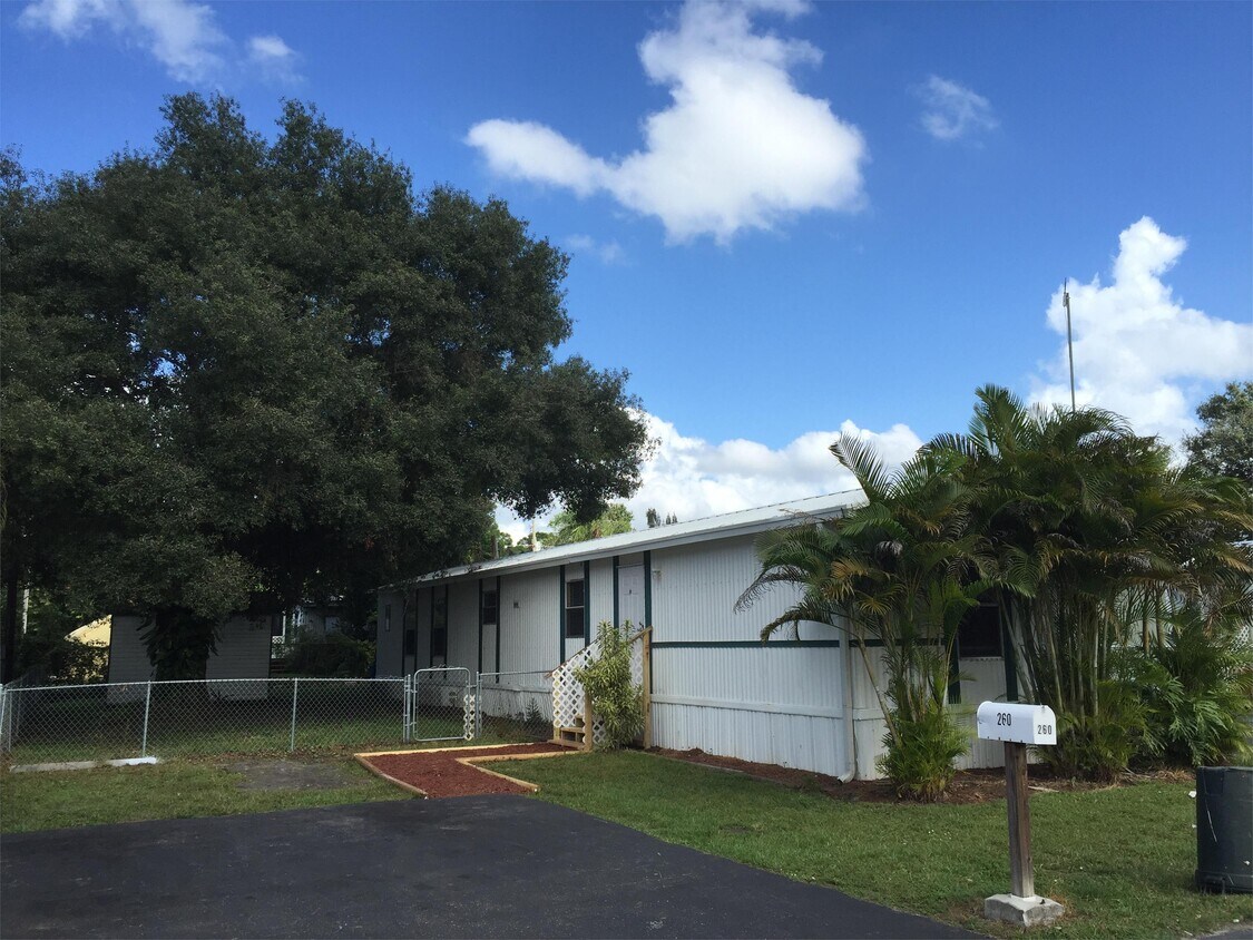 260 Stockton St, North Fort Myers, FL 33903 House Rental in North