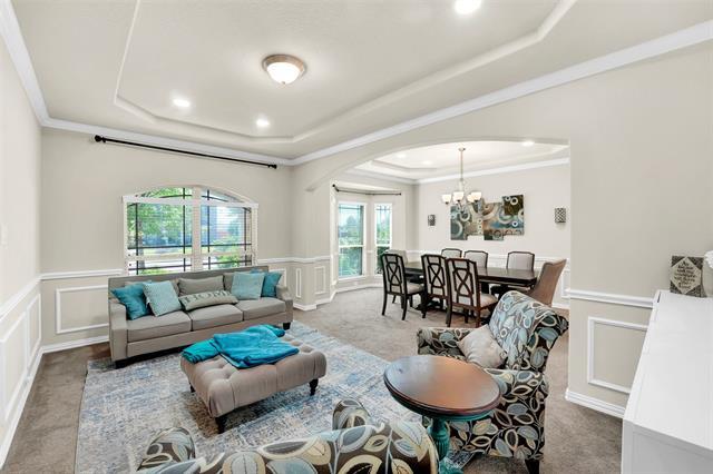 Foto del edificio - 4401 Longbourn Dr