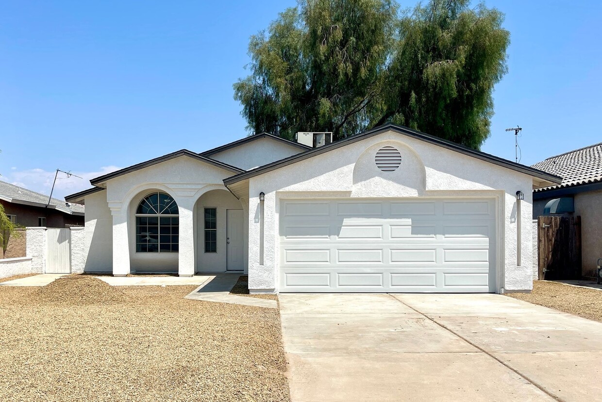 Foto principal - Newly Update 2 Bedroom Home in Mohave Valley!