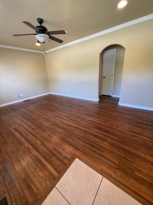 Foto del edificio - 2 bedroom House near Downtown BA