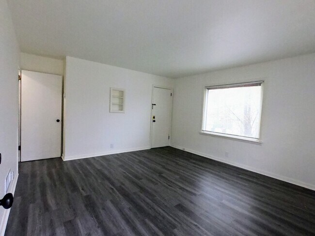 Building Photo - 1001 Garfield