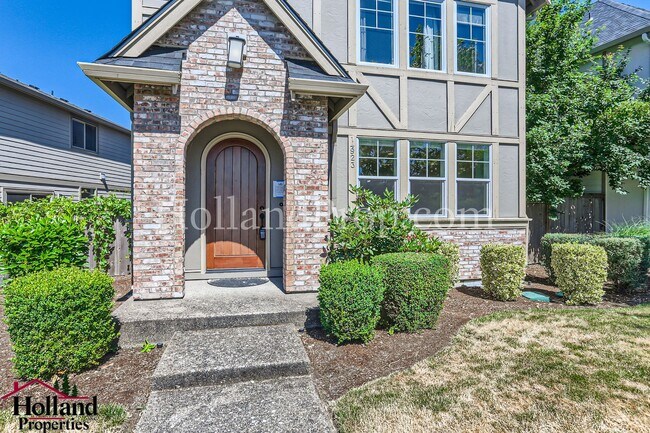 Building Photo - Gorgeous & Charming Home 4 beds 2.5 baths ...
