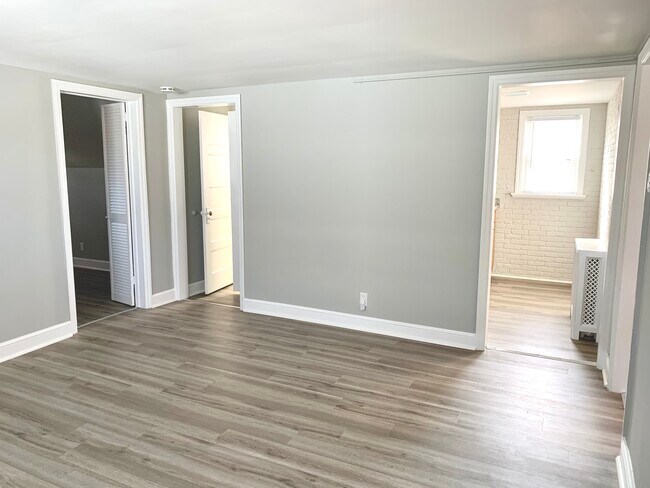 Living Room - 157 Congress Ave