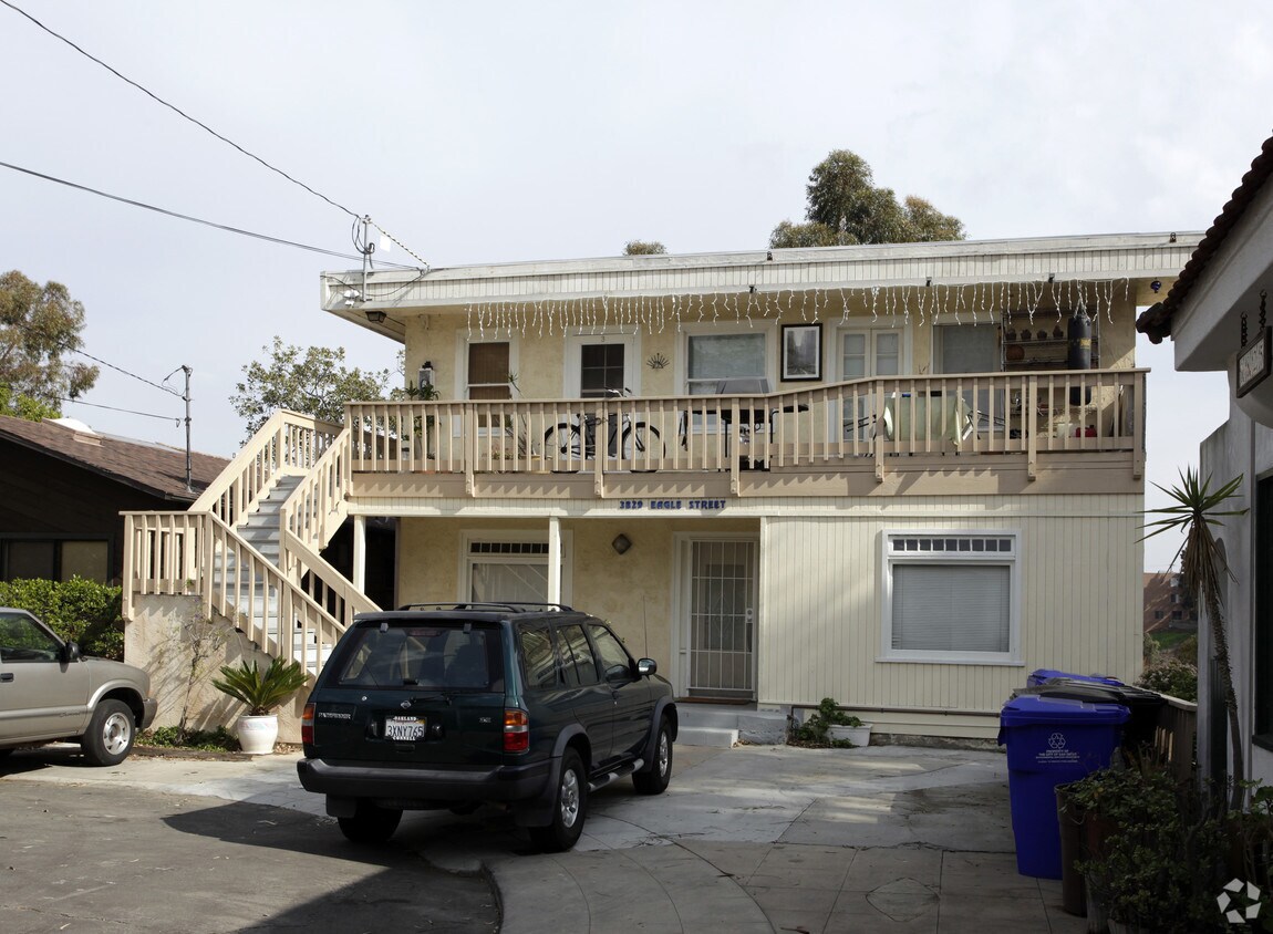 Primary Photo - 3829 Eagle St