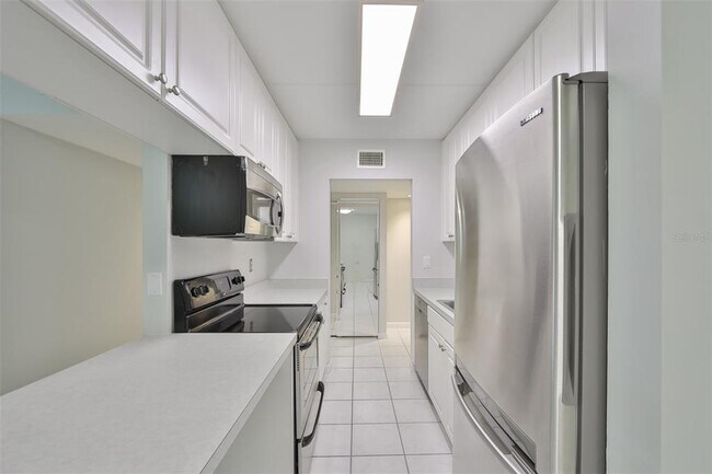 Foto del edificio - 3325 Bayshore Blvd