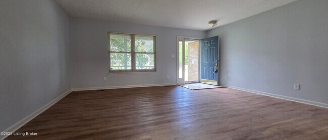 Foto del edificio - 13606 Saddlecreek Dr