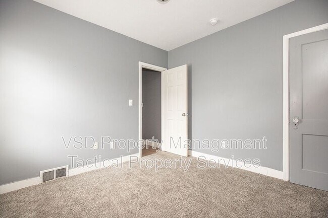 Foto del edificio - 3486 W 60th St