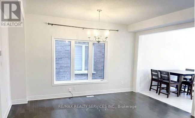 Building Photo - 17 Overstone Rd