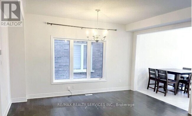 Photo du bâtiment - 17 Overstone Rd