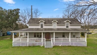 Building Photo - 102 Camp St