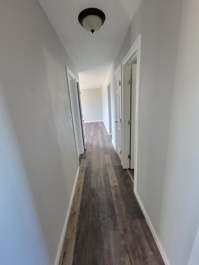 Foto del edificio - 307 Robins Dr