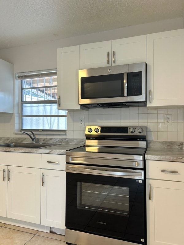 Foto del edificio - 485 NW 25th Ct