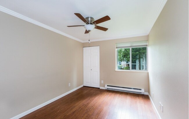 Foto del edificio - 4629 W Lake Sammamish Pkwy SE